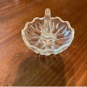 Crystal Ring Holder Round